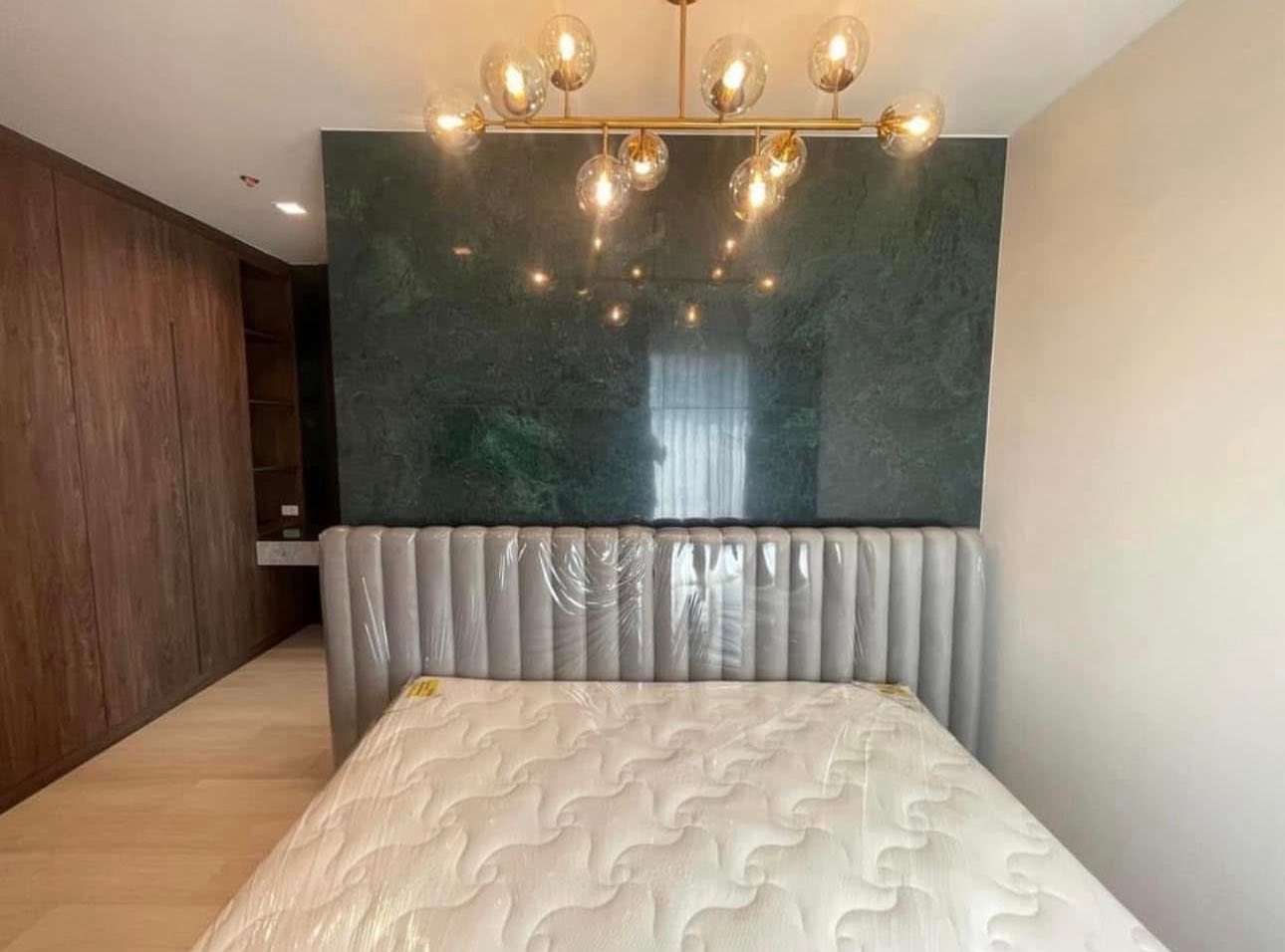 For RentCondoWitthayu, Chidlom, Langsuan, Ploenchit : 🔥For Rent Now🔥 Life One Wireless | 2 Bedrooms, Large Unit, City Center, Near BTS Phloen Chit
