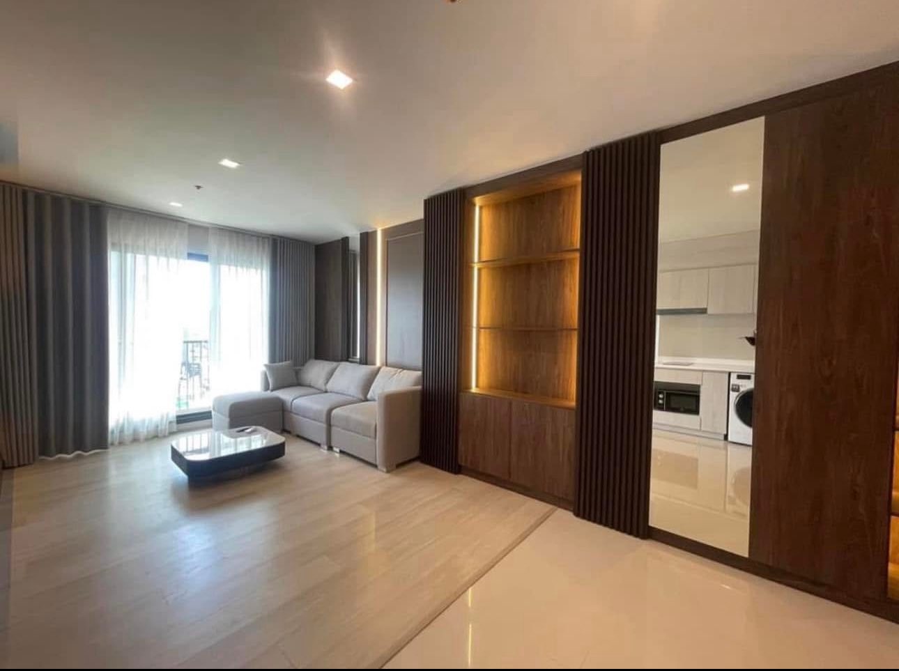 For RentCondoWitthayu, Chidlom, Langsuan, Ploenchit : 🔥For Rent Now🔥 Life One Wireless Luxury Condo in the heart of Wireless Road. Prime location near Embassy and BTS Ploenchit. Spacious, fully functional unit, ready to move in.
