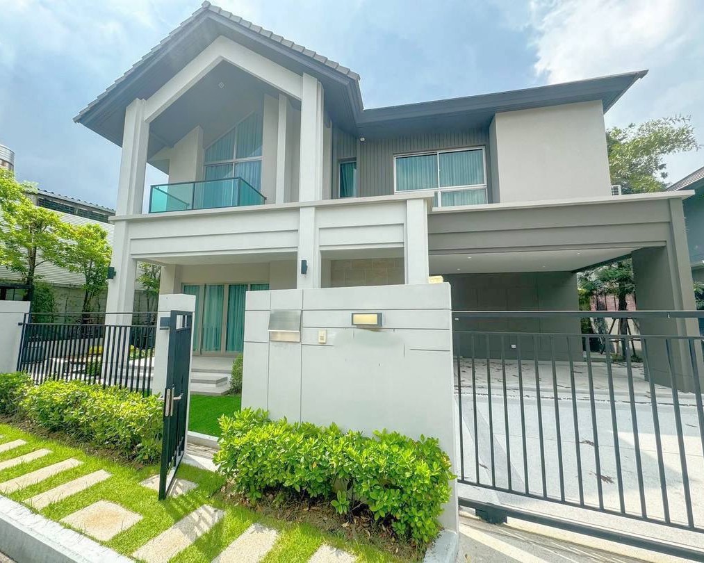 ขายบ้านเสรีไทย-นิด้า : 🔥ขายด่วน+🔥บางกอก บูเลอวาร์ด ซิกเนเจอร์ ลาดพร้าว-เสรีไทย เฟอร์นิเจอร์ครบ พร้อมเข้าอยู่