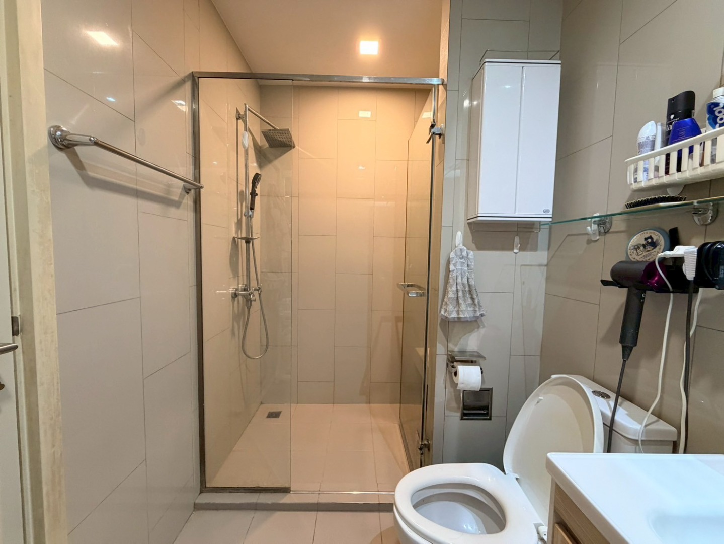 ขายคอนโดอ่อนนุช อุดมสุข : 🔥ขายด่วน+🔥ฮาสุ เฮ้าส์ ใกล้สถานีรถไฟฟ้า BTS อ่อนนุช เฟอร์นิเจอร์ครบ พร้อมเข้าอยู่