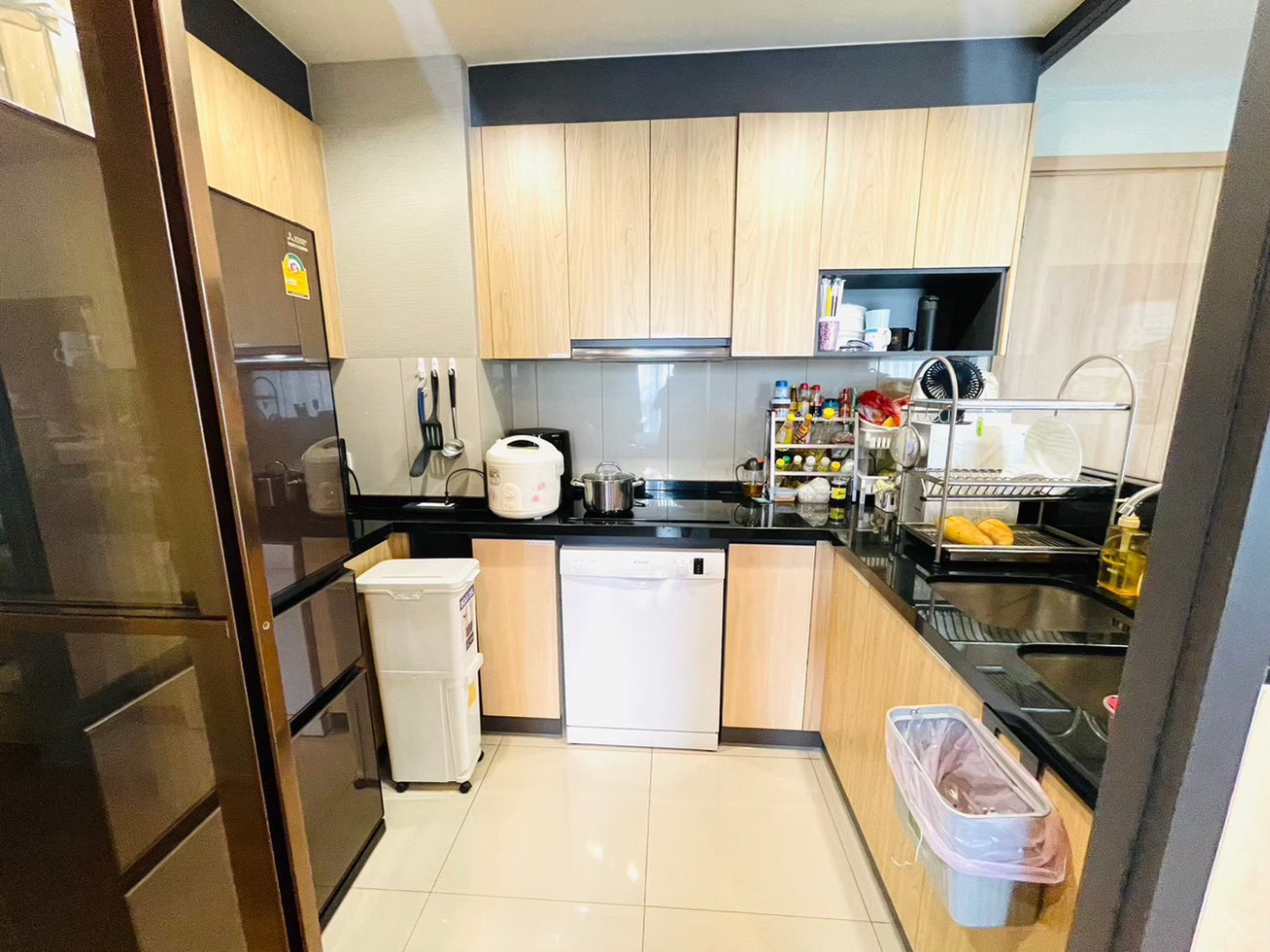 ขายคอนโดอ่อนนุช อุดมสุข : 🔥ขายด่วน+🔥ฮาสุ เฮ้าส์ ใกล้สถานีรถไฟฟ้า BTS อ่อนนุช เฟอร์นิเจอร์ครบ พร้อมเข้าอยู่