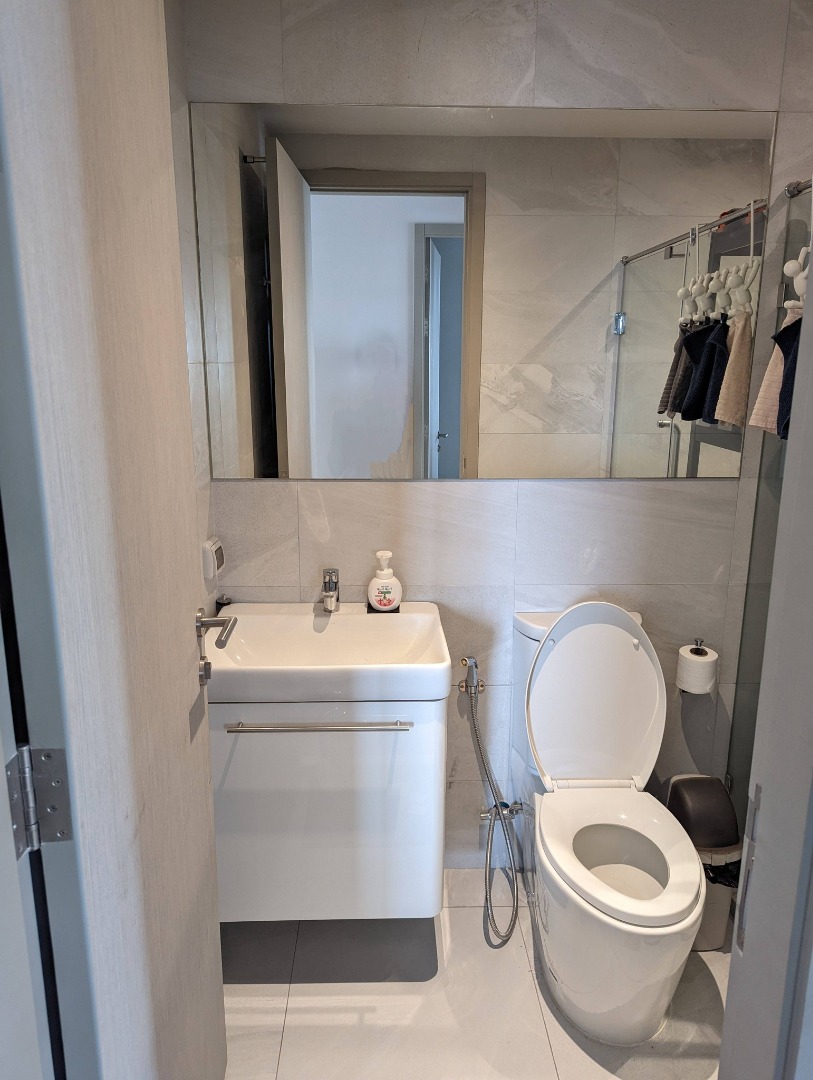 For RentCondoSukhumvit, Asoke, Thonglor : 🔥For Rent Now🔥 RHYTHM Ekkamai | 2 Bedrooms, Corner Unit, Large Space, 350 m from BTS Ekkamai.