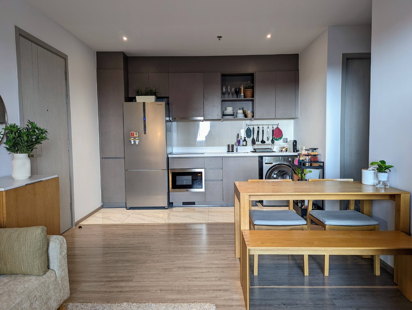 ให้เช่าคอนโดสุขุมวิท อโศก ทองหล่อ : 🔥ให้เช่าด่วน🔥RHYTHM Ekkamai | 2 ห้องนอน ห้องมุม พื้นที่ใหญ่ ใกล้ BTS เอกมัย 350 ม.