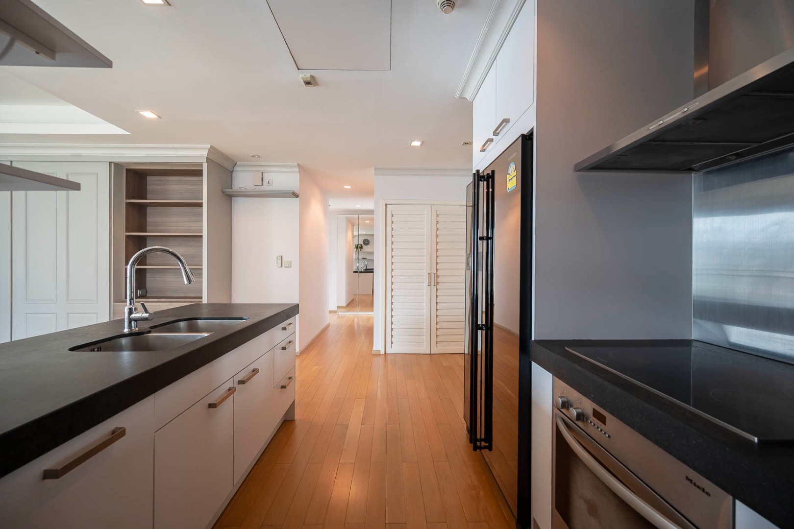 For SaleCondoSilom, Saladaeng, Bangrak : 🔥Urgent Sale+🔥 Saladaeng One, near MRT Lumpini and BTS Saladaeng stations. Fully furnished and ready to move in.