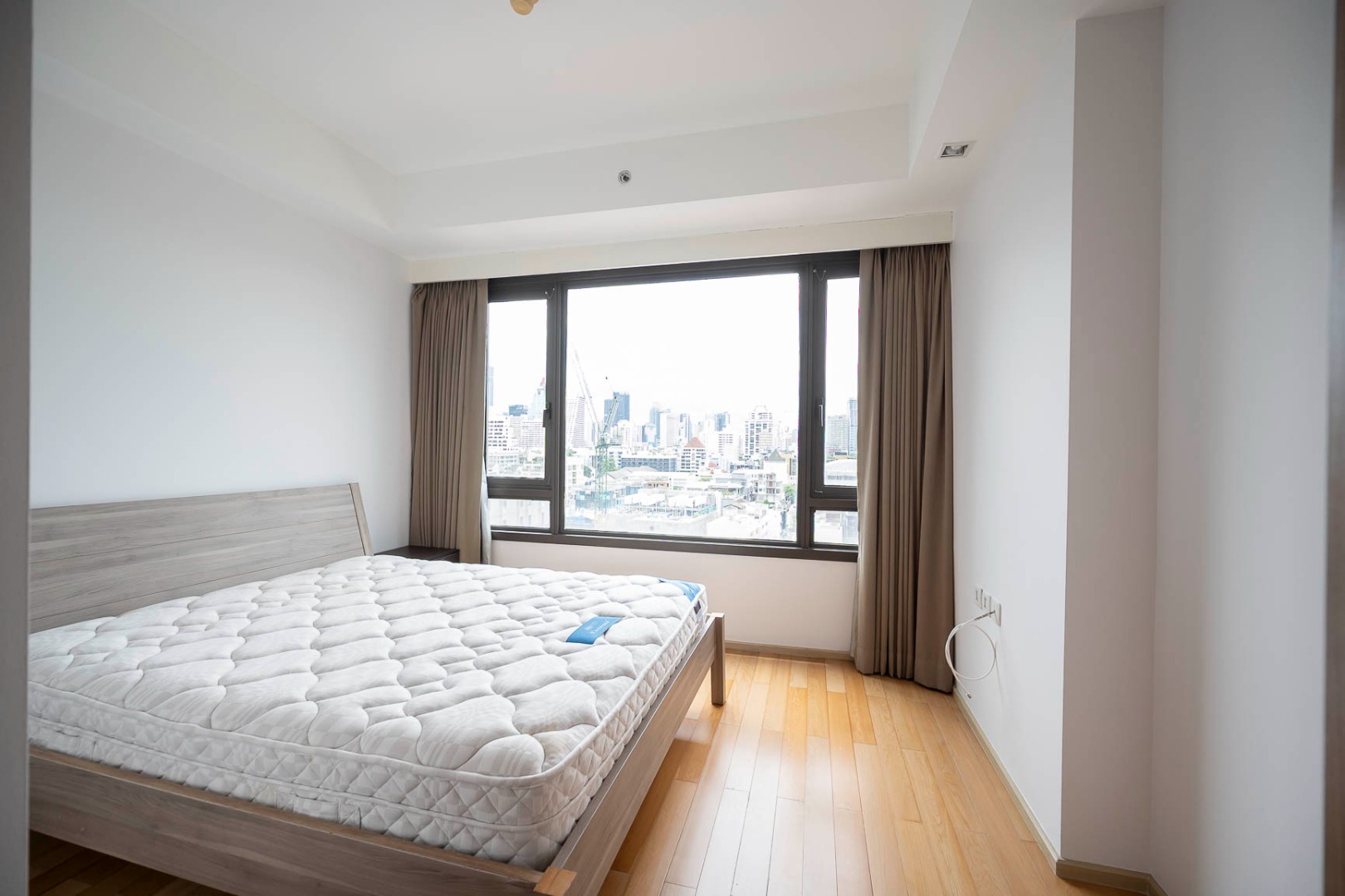 For SaleCondoSilom, Saladaeng, Bangrak : 🔥Urgent Sale+🔥 Saladaeng One, near MRT Lumpini and BTS Saladaeng stations. Fully furnished and ready to move in.