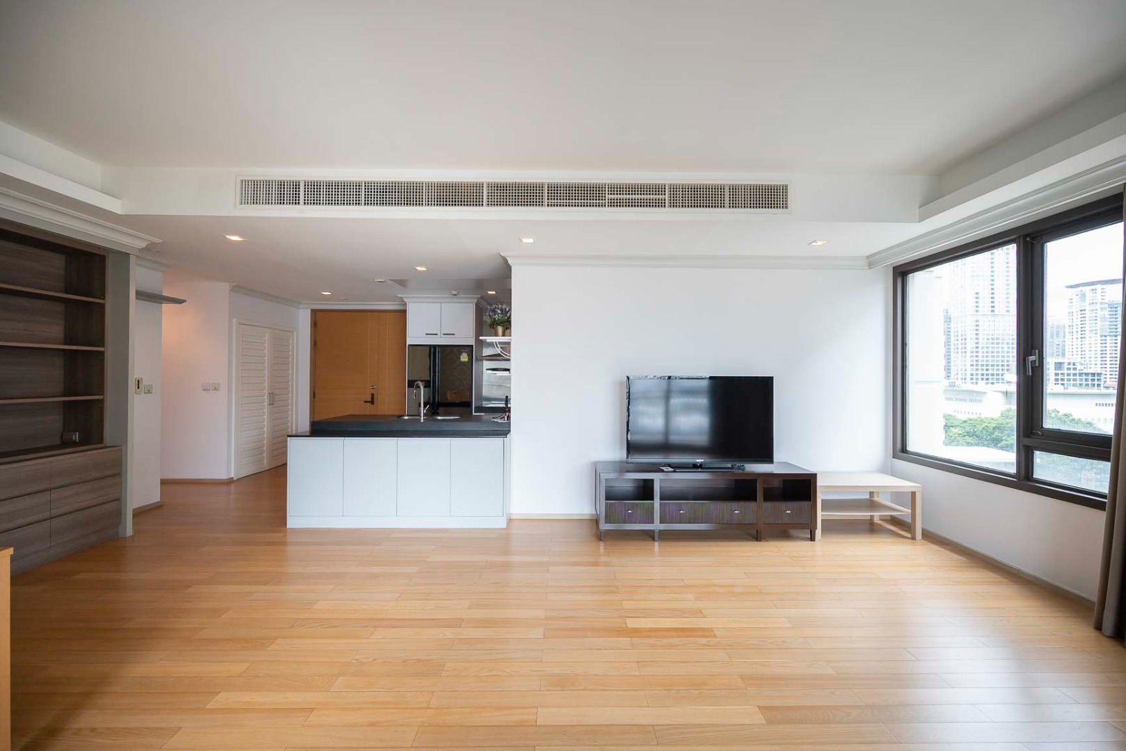 For SaleCondoSilom, Saladaeng, Bangrak : 🔥Urgent Sale+🔥 Saladaeng One, near MRT Lumpini and BTS Saladaeng stations. Fully furnished and ready to move in.