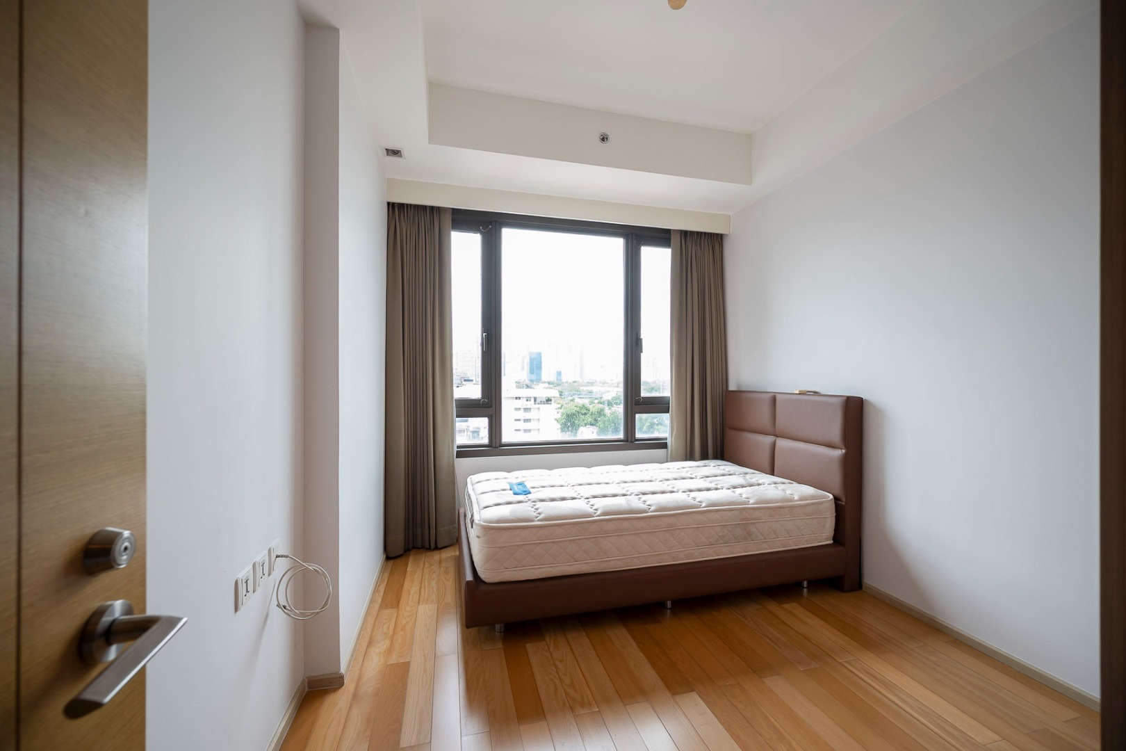 For SaleCondoSilom, Saladaeng, Bangrak : 🔥Urgent Sale+🔥 Saladaeng One, near MRT Lumpini and BTS Saladaeng stations. Fully furnished and ready to move in.