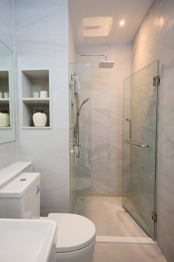 For RentCondoSukhumvit, Asoke, Thonglor : 🔥 Rhythm Ekkamai Estate: Beautiful room, unobstructed south-facing view, fully furnished, near Donki & Thonglor, ready to move in.