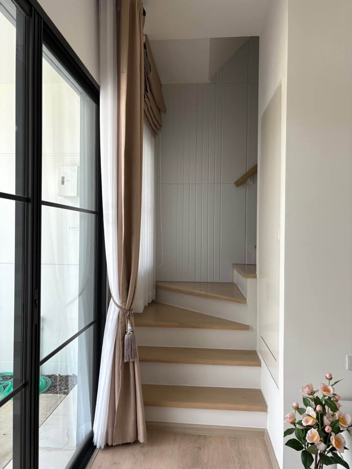 ขายทาวน์โฮมสมุทรปราการ สำโรง : ขายบ้าน Villaggio3 ศรีนครินทร์-บางนา ถนนเลียบคลองหลวงแพ่ง ต.บางแก้ว อ.บางพลี, Samut Prakan, Thailand ใต้ทางด่วนกาญจนา ถนนเทศบาลบางแก้ว ใกล้เมกาบางนา โรงเรียนนานาชาติ SISB Suvanabhumi