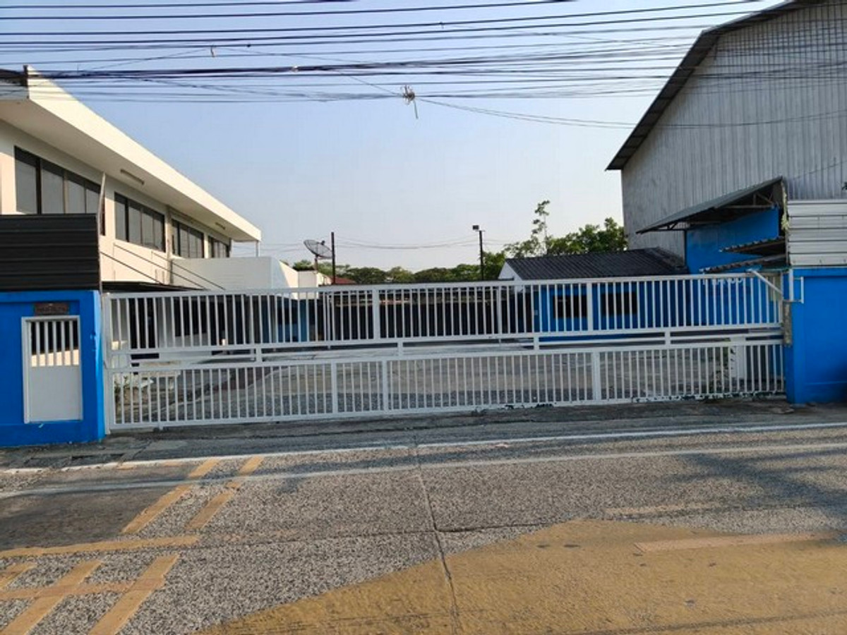 For RentWarehousePattanakan, Srinakarin : HR3361 for sale/rent warehouse with office | Prime location, Chaloem Phrakiat Rama 9, near Suan Luang Rama 9 - Bueng Nong Bon | Connects to the motorway only 15 minutes.