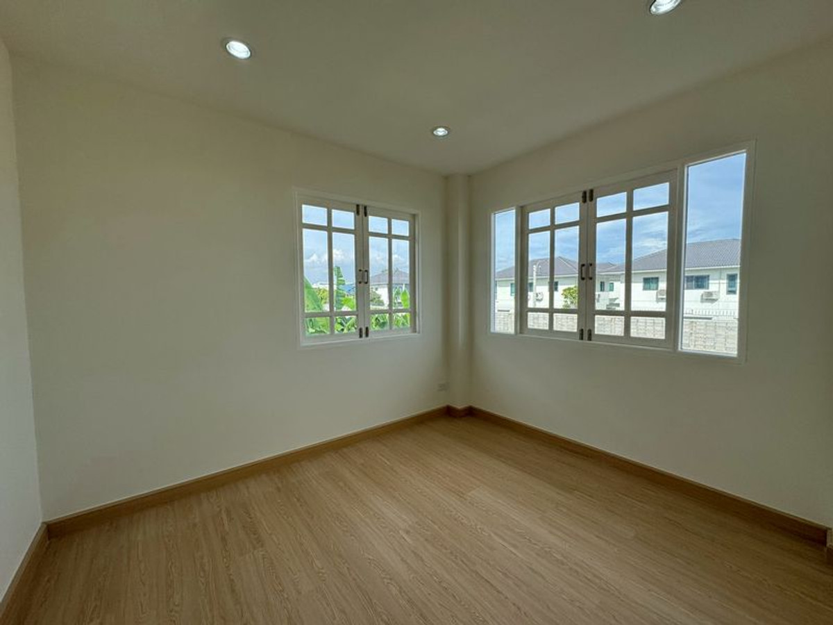 ขายบ้านราษฎร์บูรณะ สุขสวัสดิ์ : บ้านเดี่ยวหลังมุม หมู่บ้านวรารมย์ ประชาอุทิศ 98 (Vararom Pracha Uthit 98) ขนาด 52.3 ตารางวา 3 ห้องนอน  รีโนเวทใหม่พร้อมอยู่ ซอยประชาอุทิศ 98 ถนนประชาอุทิศ แขวงทุ่งครุ เขตทุ่งครุ กรุงเทพมหานคร