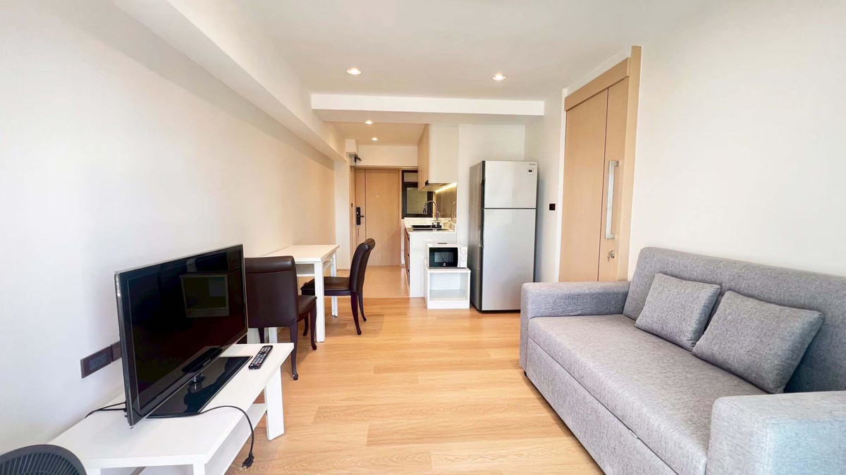 ให้เช่าคอนโดสุขุมวิท อโศก ทองหล่อ : ใช้เช่าคอนโด ทองหล่อทาวเวอร์ ชั้น16 ห้องใหม่เอี่ยมสวยมาก ทำห้องใหม่กว่า5 แสนบาท 0935596442 คุณลิตา