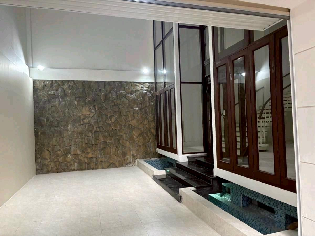 ให้เช่าโฮมออฟฟิศสยาม จุฬา สามย่าน : ให้เช่า/ขาย อาคารพาณิชย์บรรทัดทอง พระราม4 เยาวราช🎏🎋🎋出租/出售：位于耀华力路拉玛四路班塔通路的商业楼宇。