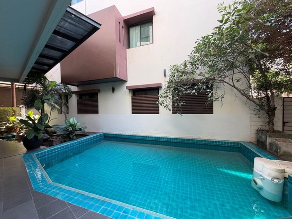 ให้เช่าบ้านสุขุมวิท อโศก ทองหล่อ : HR3355ให้เช่าบ้าน Private Compound ใจกลางสุขุมวิท (พร้อมพงษ์) | 4 ยูนิตส่วนตัว บนเนื้อที่กว่า 229 ตร.ว. พร้อมอยู่