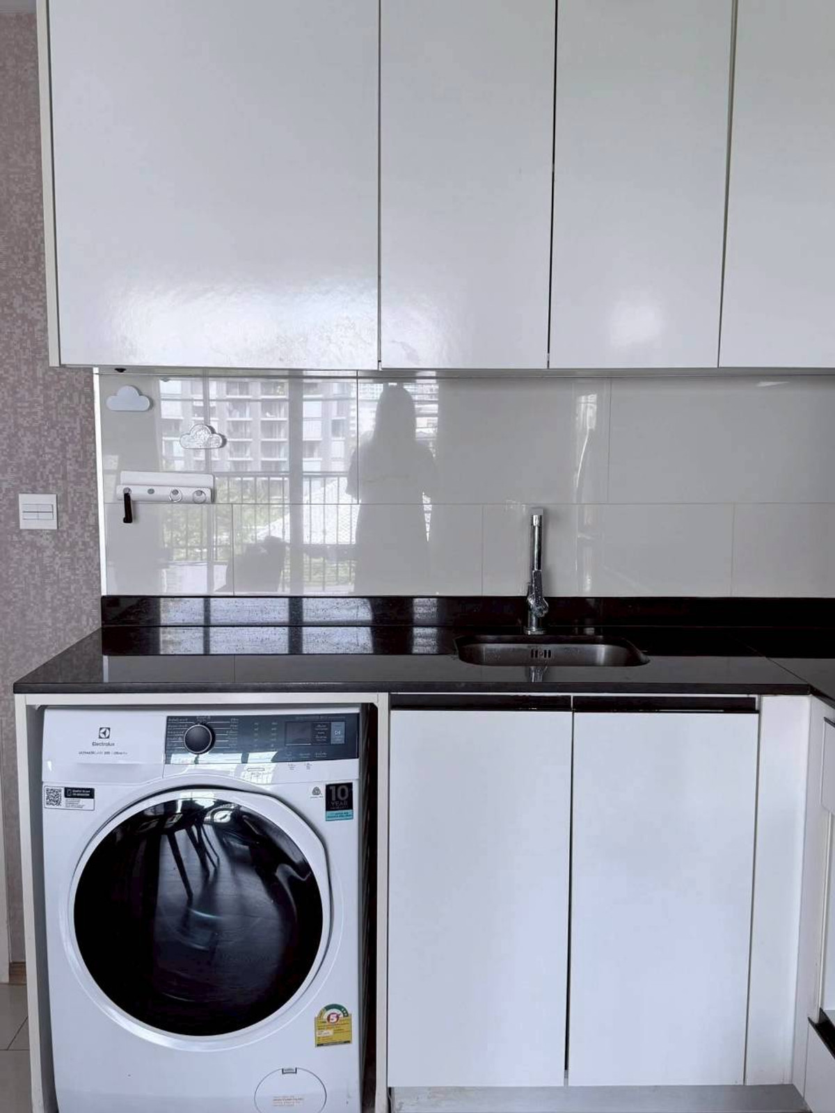 ให้เช่าคอนโดสุขุมวิท อโศก ทองหล่อ : ✅ MAETR103 ✅ Line : @p2nproperty