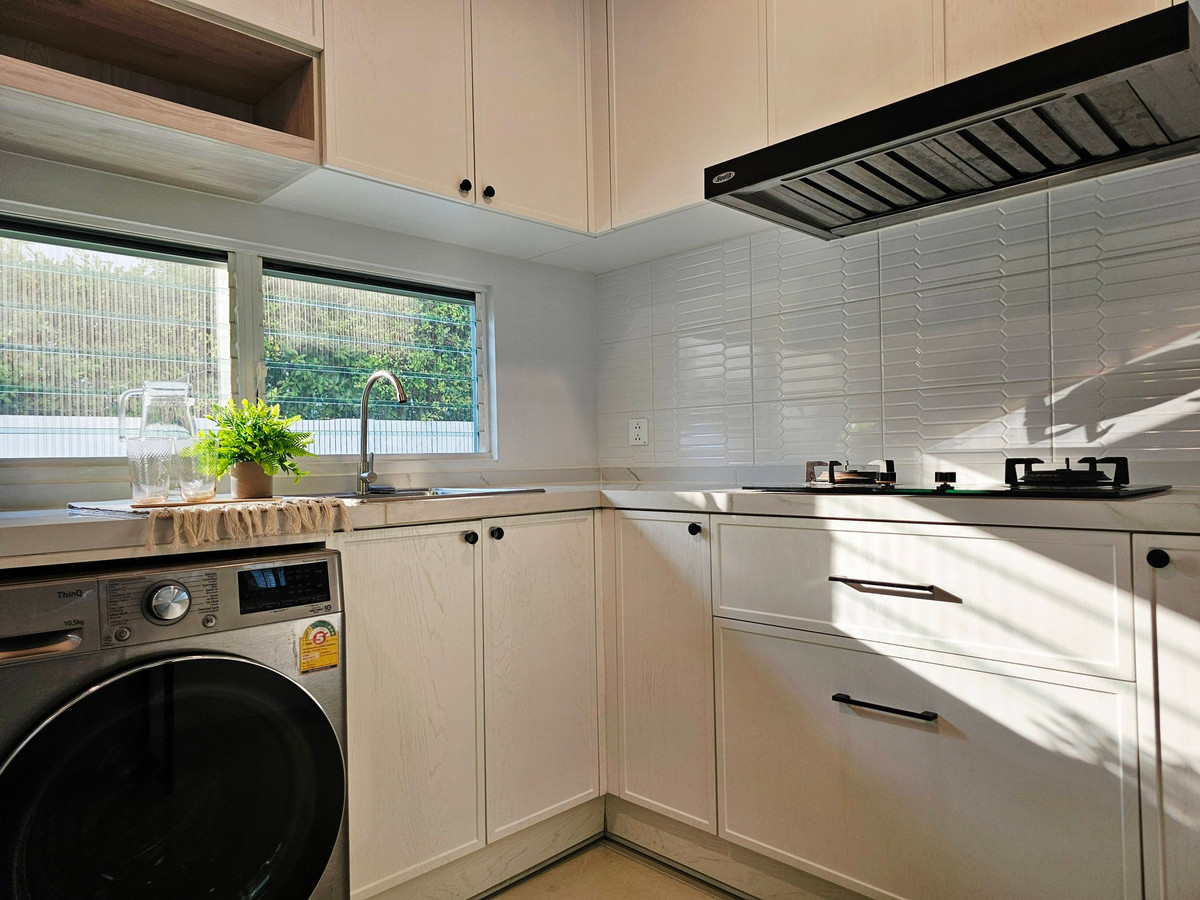 ให้เช่าบ้านบางนา แบริ่ง ลาซาล : ✨ Stunning House for Rent: Chaiyapruk Bangna Km.15 ✨ Prime Location near Suvarnabhumi Airport & International Schools (ASB / Verso)