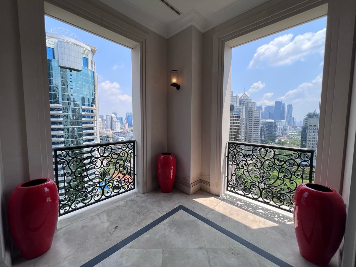 ขายคอนโดวิทยุ ชิดลม หลังสวน : 98 Wireless timeless elegance meets ultimate privacy.–  2 bed 3 bath 120 sqm 0635925888
