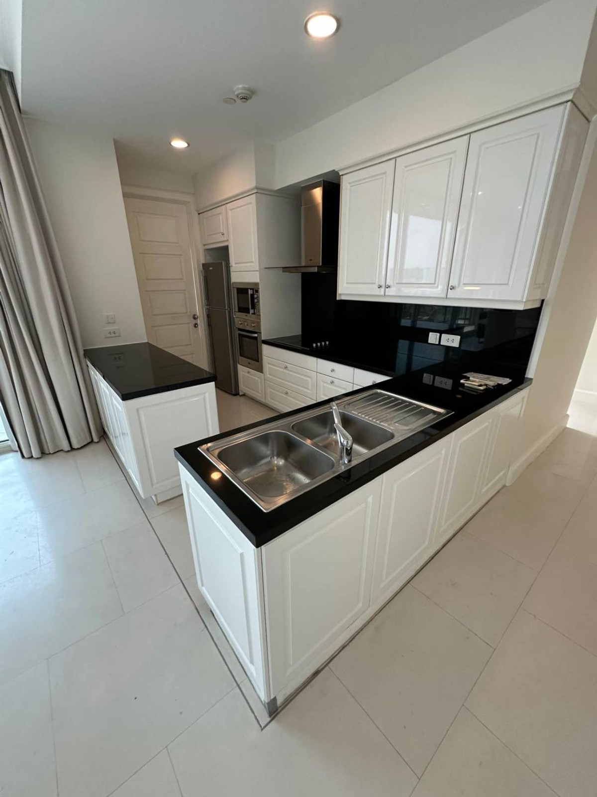 For RentCondoSukhumvit, Asoke, Thonglor : For rent: 2 bedrooms, 2 bathrooms, Royce Private Residence | Royce Private Residences