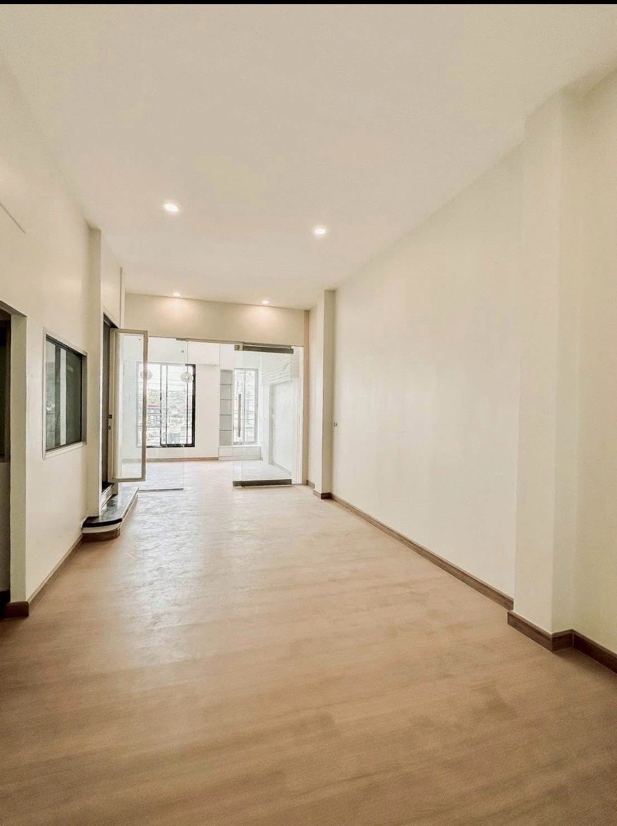 For SaleHome OfficeRamkhamhaeng, Hua Mak : 4-Storey Renovated Home Office Baan Klang Muang Rama 9 Ladprao Town in Town Ready for Business Near Expressway