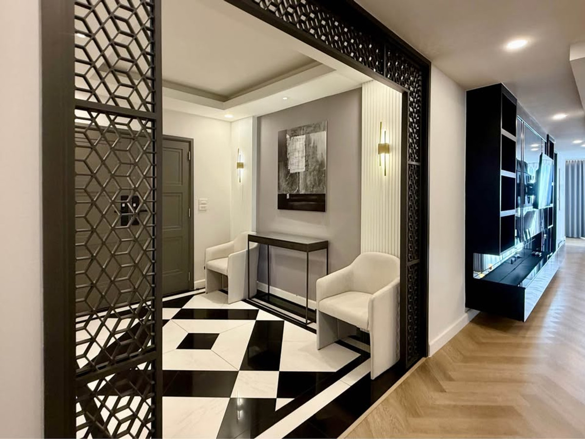 CondoSukhumvit, Asoke, Thonglor : Royal Residence Park rent 275 sqm 4 beds 3 baths 170,000 per month