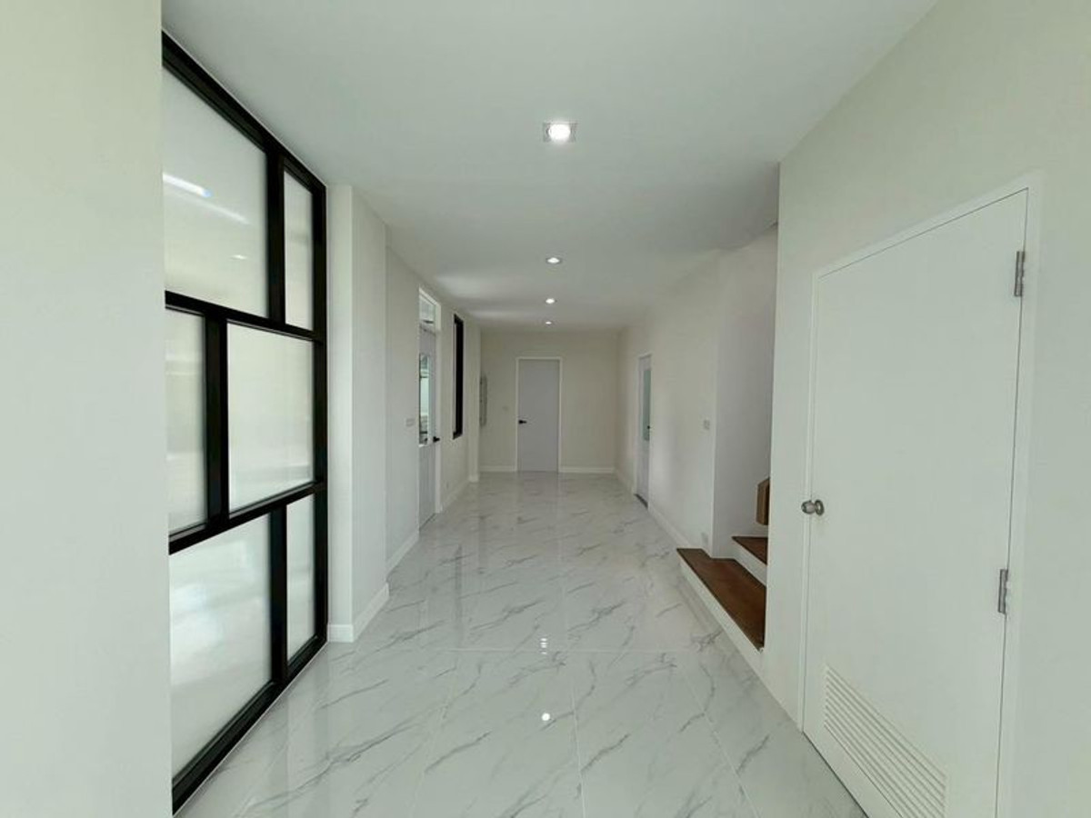 For SaleHouseMahachai Samut Sakhon : 2-story detached house, Nusasiri City Rama 2 Village with private swimming pool, size 154.4 square wah, 3 bedrooms, Bang Chuet Subdistrict. Mueang Samut Sakhon Samut Sakhon Province