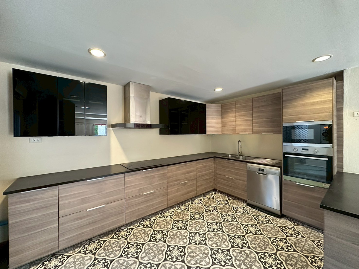 ให้เช่าบ้านสุขุมวิท อโศก ทองหล่อ : ✨For rent Luxury House in Thonglor! 4 bedroom 456 sq.m fully furnished near Donki mall and BTS Thonglor.