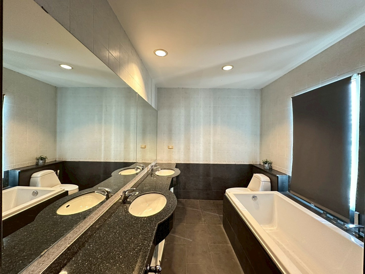 ให้เช่าบ้านสุขุมวิท อโศก ทองหล่อ : ✨For rent Luxury House in Thonglor! 4 bedroom 456 sq.m fully furnished near Donki mall and BTS Thonglor.