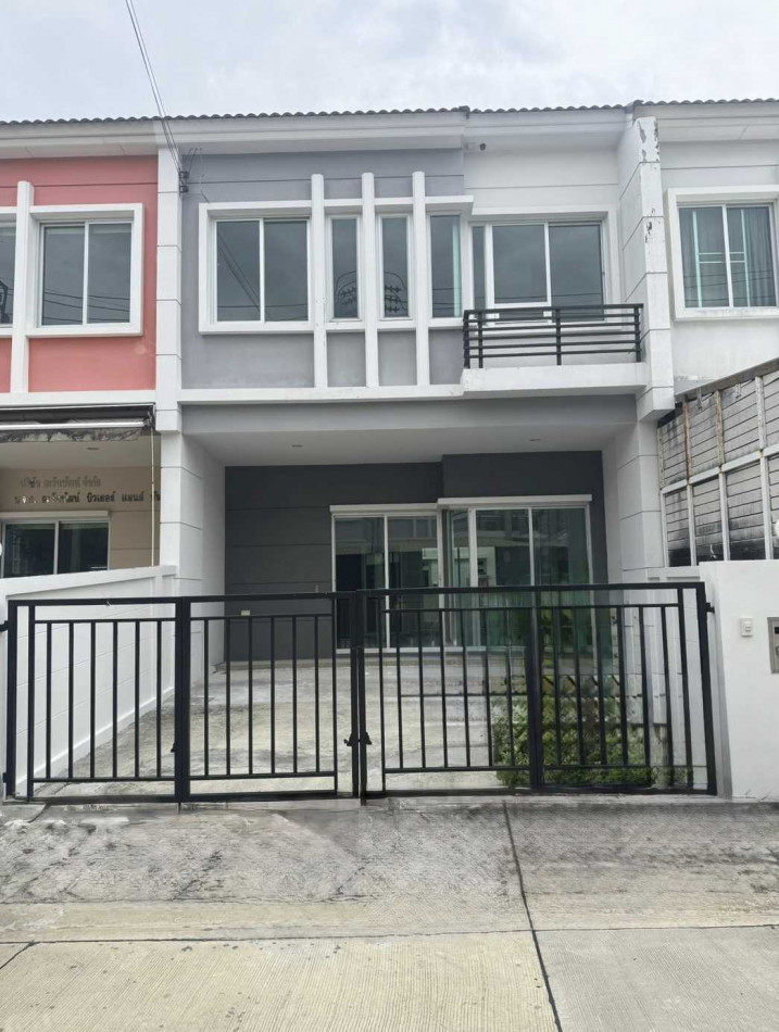 ให้เช่าทาวน์โฮมสมุทรปราการ สำโรง : ให้เช่า ทาวน์โฮม วิสต้าวิลล์ 180 148 ตรม 27 ตรว ใกล้วงแหวนกาญจนาภิเษกและทางด่วน