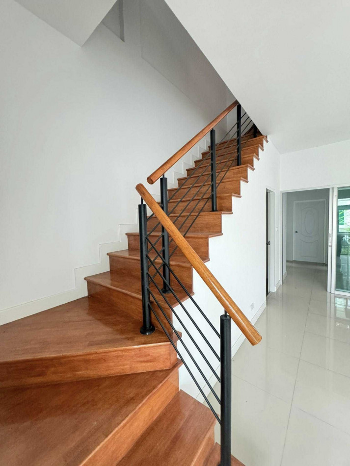 ให้เช่าทาวน์โฮมสมุทรปราการ สำโรง : ให้เช่า ทาวน์โฮม วิสต้าวิลล์ 180 148 ตรม 27 ตรว ใกล้วงแหวนกาญจนาภิเษกและทางด่วน