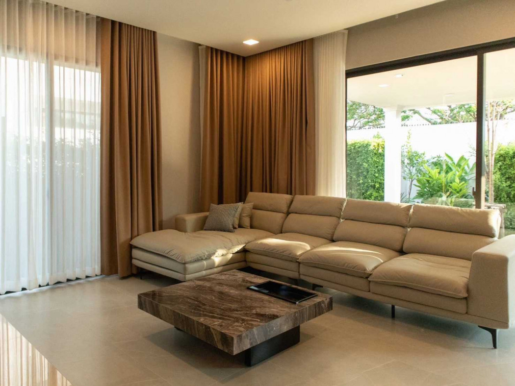 For RentHouseSamut Prakan,Samrong : Single house for rent, Mantana Bangna Km.15, 250 sq m, 1 rai 2 sq wah, near Mega Bangna.