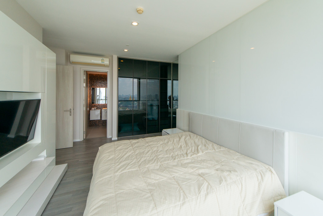 ขายคอนโดบางซื่อ วงศ์สว่าง เตาปูน : ขายคอนโดหรู 333 RIVERSIDE แถมเฟอร์ พร้อมอยู่ ติดแม่น้ำเจ้าพระยา  ขนาด 94 ตรม