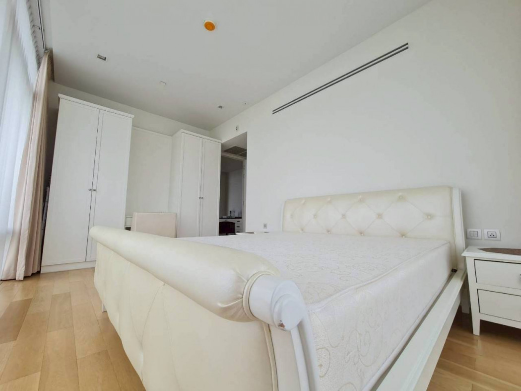 ขายคอนโดพระราม 9 เพชรบุรีตัดใหม่ RCA : ขายคอนโด เซอร์เคิล ลิฟวิ่ง โปรโตไทพ์ ทำเลดี ใกล้ MRT สถานีเพชรบุรี เดินทางสะดวก ขนาด  83 ตรม