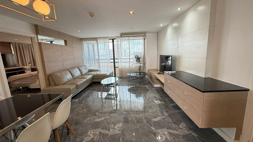 For SaleCondoPattaya, Bangsaen, Chonburi : Condo for sale, Jomtien Plaza Condotel, fully furnished, ready to move in, near Pattaya Beach, 126 sq m.