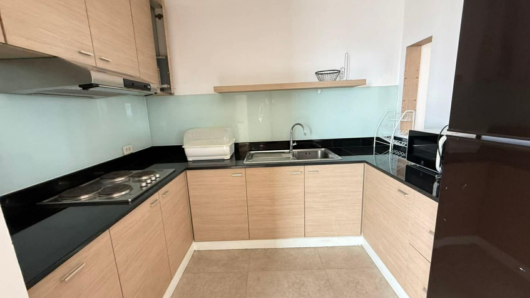 For SaleCondoPattaya, Bangsaen, Chonburi : Condo for sale, Jomtien Plaza Condotel, fully furnished, ready to move in, near Pattaya Beach, 126 sq m.