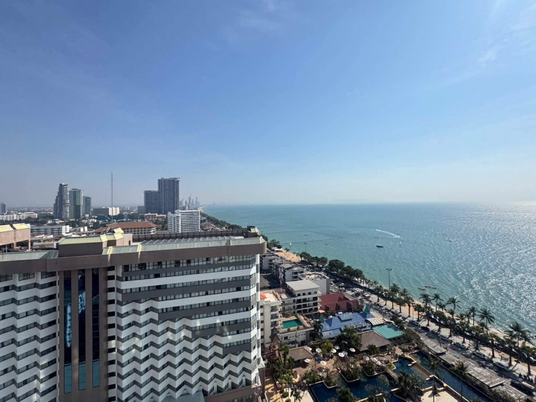 For SaleCondoPattaya, Bangsaen, Chonburi : Condo for sale, Jomtien Plaza Condotel, fully furnished, ready to move in, near Pattaya Beach, 126 sq m.
