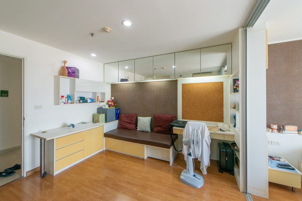 For RentCondoSapankwai,Jatujak : Condo for rent, U Delight @ Chatuchak Station, fully furnished, ready to move in, near Chatuchak Weekend Market, 32 sq m.