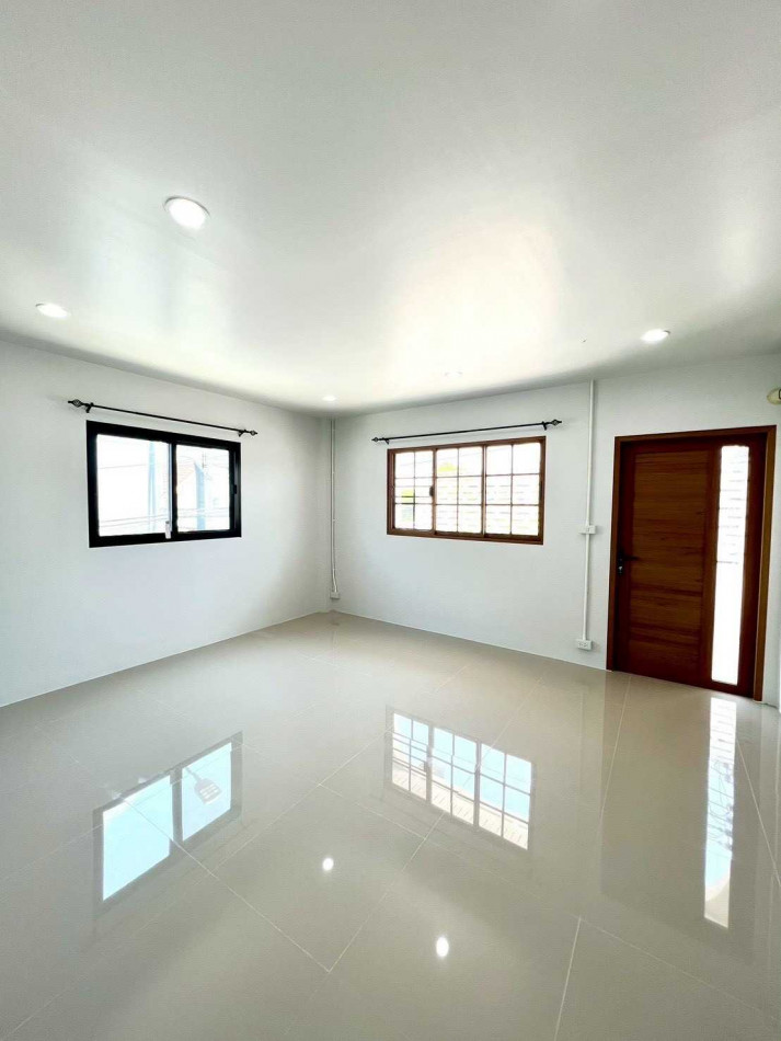 ขายบ้านสุพรรณบุรี : ขาย บ้านเดี่ยว รีโนเวทใหม่ พร้อมอยู่ 120 ตรม 20 ตรว ใกล้ วัดป่าเลไลยก์วรวิหาร.