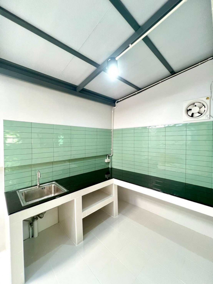 ขายบ้านสุพรรณบุรี : ขาย บ้านเดี่ยว รีโนเวทใหม่ พร้อมอยู่ 120 ตรม 20 ตรว ใกล้ วัดป่าเลไลยก์วรวิหาร.