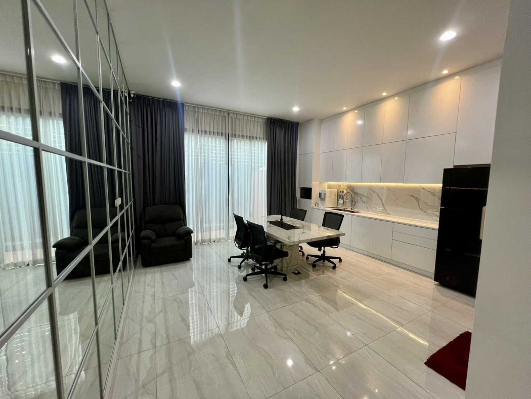 ให้เช่าทาวน์โฮมสะพานควาย จตุจักร : ให้เช่า ทาวน์โฮม ดิ ออเธอร์ รัชดา 32 227 ตรม 20 ตรว ใกล้ MRT ลาดพร้าว.