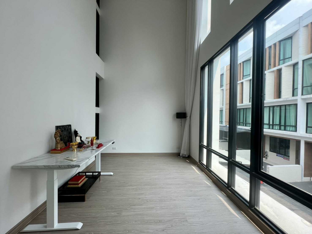 ให้เช่าทาวน์โฮมสะพานควาย จตุจักร : ให้เช่า ทาวน์โฮม ดิ ออเธอร์ รัชดา 32 227 ตรม 20 ตรว ใกล้ MRT ลาดพร้าว.