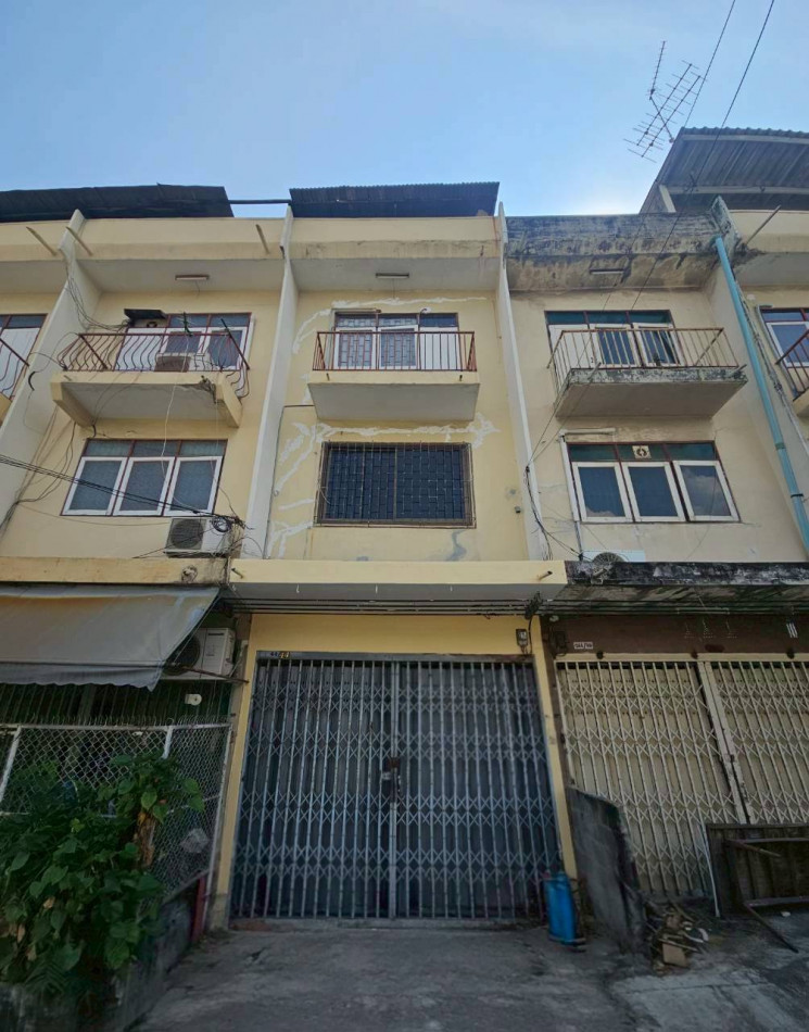 For SaleShop HouseRathburana, Suksawat : Commercial building for sale in Soi Suk Sawat 13 yaek 4 , 15 sq.wa.