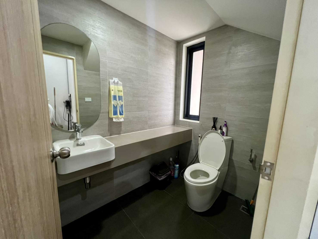 ให้เช่าทาวน์โฮมสะพานควาย จตุจักร : ให้เช่า ทาวน์โฮม ดิ ออเธอร์ รัชดา 32 227 ตรม 20 ตรว ใกล้ MRT ลาดพร้าว.