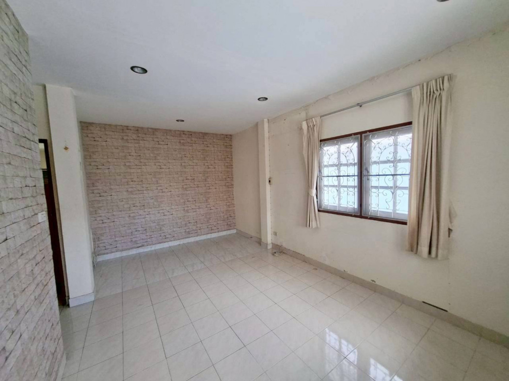 ให้เช่าบ้านนนทบุรี บางใหญ่ บางบัวทอง : ให้เช่าบ้านเดี่ยว บ้านเปล่าไม่มีเฟอร์ ช.รุ่งเรือง 6 เนื้อที่ 54 วา 4นอน 2น้ำ ใกล้เซ็นทรัลเวสต์เกต บางใหญ่