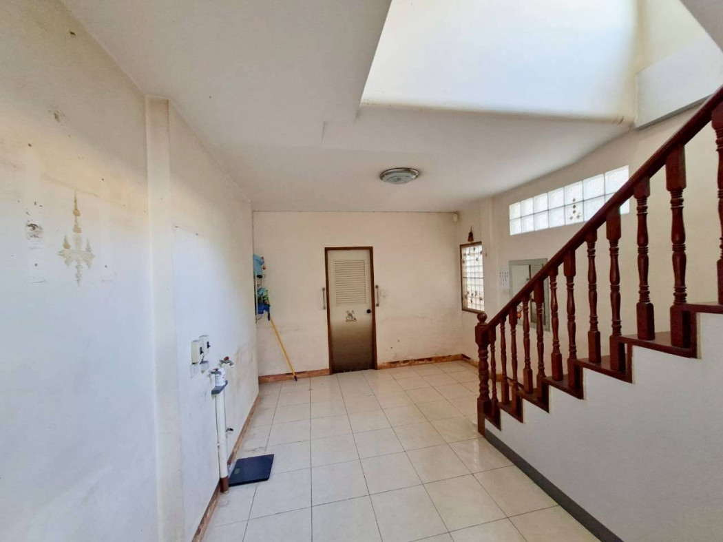 ให้เช่าบ้านนนทบุรี บางใหญ่ บางบัวทอง : ให้เช่าบ้านเดี่ยว บ้านเปล่าไม่มีเฟอร์ ช.รุ่งเรือง 6 เนื้อที่ 54 วา 4นอน 2น้ำ ใกล้เซ็นทรัลเวสต์เกต บางใหญ่