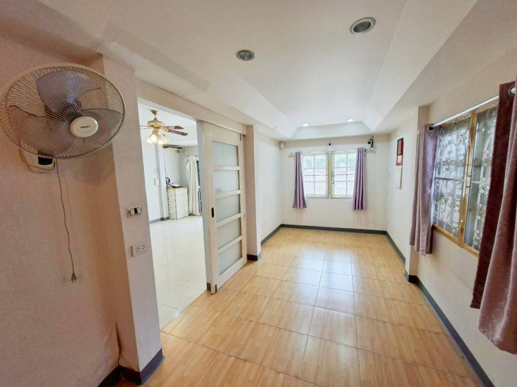 ให้เช่าบ้านนนทบุรี บางใหญ่ บางบัวทอง : ให้เช่าบ้านเดี่ยว บ้านเปล่าไม่มีเฟอร์ ช.รุ่งเรือง 6 เนื้อที่ 54 วา 4นอน 2น้ำ ใกล้เซ็นทรัลเวสต์เกต บางใหญ่