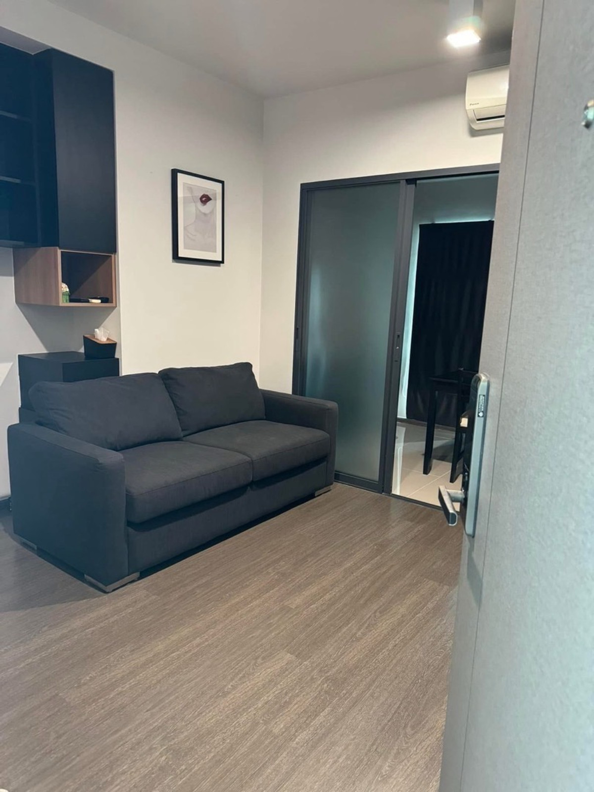 For RentCondoOnnut, Udomsuk : For rent 18,000 Baht IDEO Sukhumvit 93“ 30 meters to BTS Bang Chaktel 095 649 2654