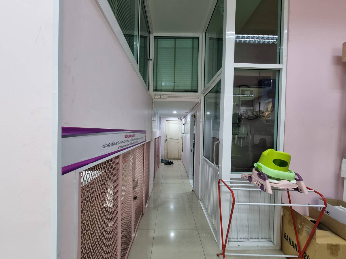 ขายอาคารพาณิชย์นนทบุรี บางใหญ่ บางบัวทอง : อาคารพาณิชย์ ซอยวัดลาดปลาดุก / 4 ห้องนอน (ขาย), Commercial Building Soi Wat Lat Pla Duk / 4 Bedrooms (FOR SALE) AOM097