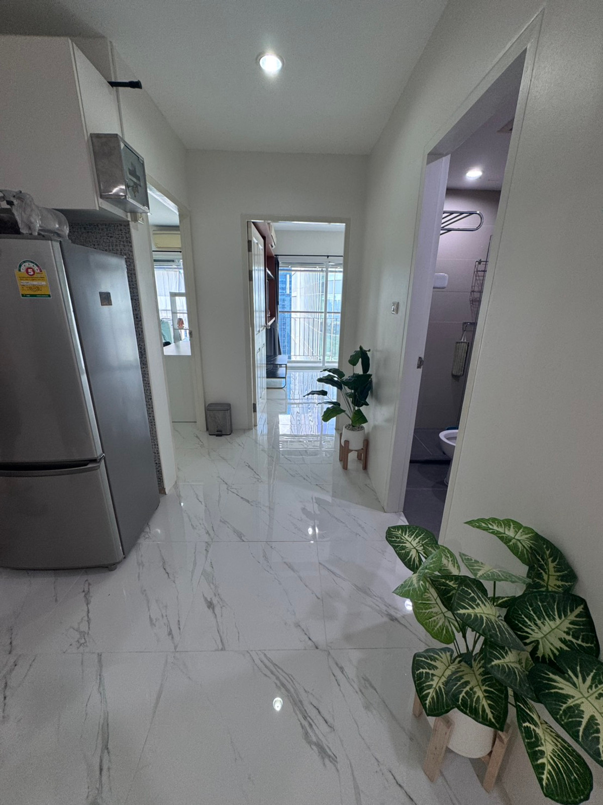 ให้เช่าคอนโดลาดพร้าว เซ็นทรัลลาดพร้าว : Sym Vibha Ladprao 2 ห้องนอน ห้องมุม รีโนเวทใหม่ ทำเลดีมาก ใกล้ central ladprao สวนจตุจักร, bts ,mrt