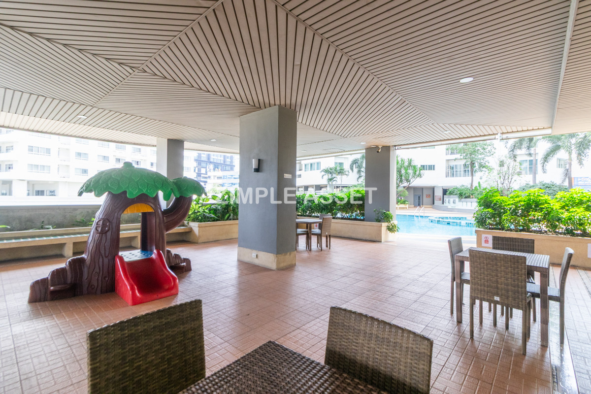 For RentSukhumvit, Asoke, Thonglor : Line ID: @zimple_asset  A luxurious residential in Sukhumvit 24. Fully furnished with complete facilities, offering a comfortable “home-like” atmosphere in a prime location with convenient access to BTS and shopping center. Pet friendly🐶