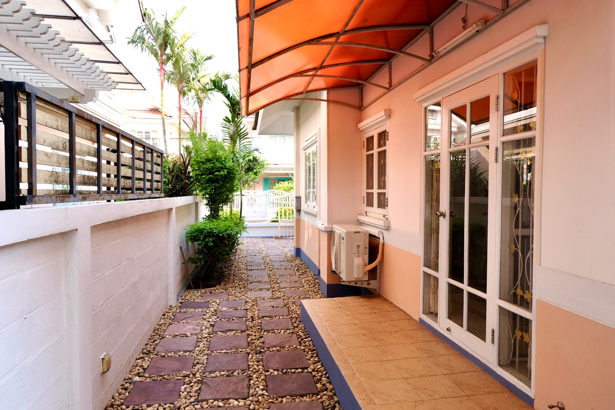 ให้เช่าบ้านมีนบุรี-ร่มเกล้า : บ้านเดี่ยวให้เช่าพร้อมเข้าอยู่ Parkway Chalet รามคำแหง 190